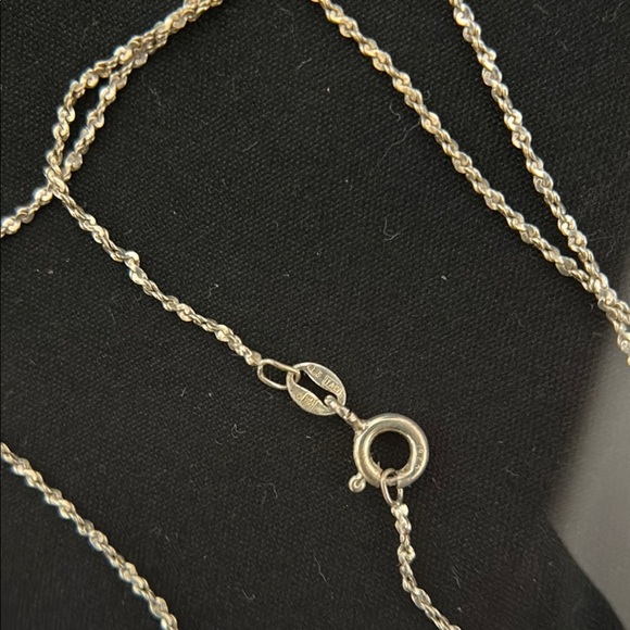18” Sterling Silver Initial 'L' Pendant Necklace - Picture 6 of 6